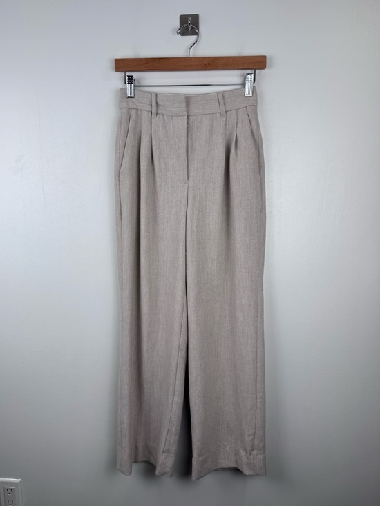 Aritzia Pants - Aritzia Women Effortless Pant Tan Size 2
